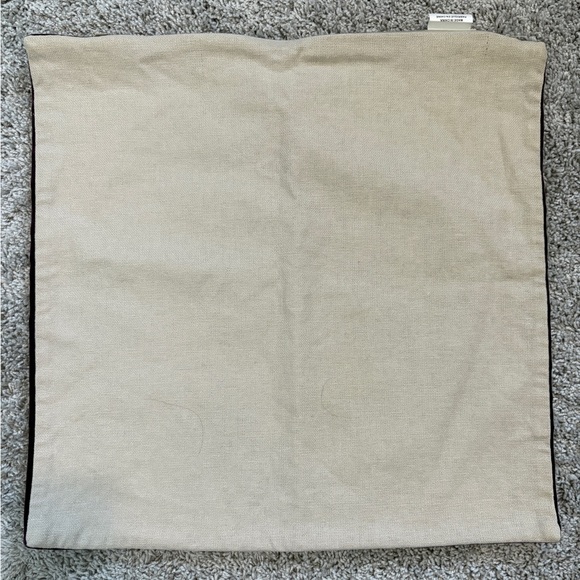 Pottery Barn 18x18 Deep Purple Velvet and Linen Pillow Cover - Picture 6 of 9